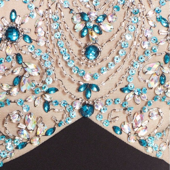 NEW Sean Collection Embellished Mesh & Jersey Gown‎ Black Multi [ Sz 10 ] - Picture 6 of 6